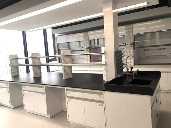 實驗室建設時如何正確選擇實驗室設備廠家？